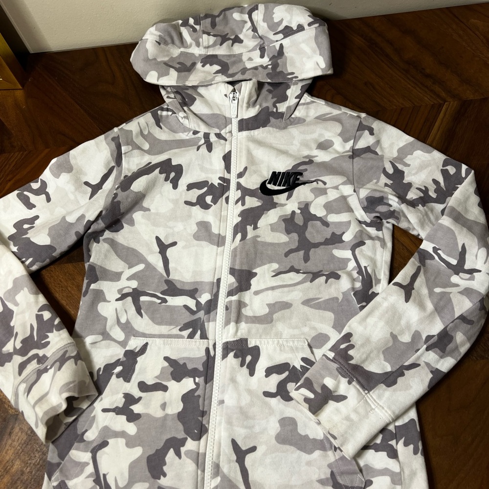 Nike boys camouflage full zip casual hoodie size small